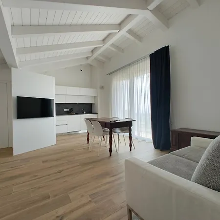 A Casa Di Monica شقة